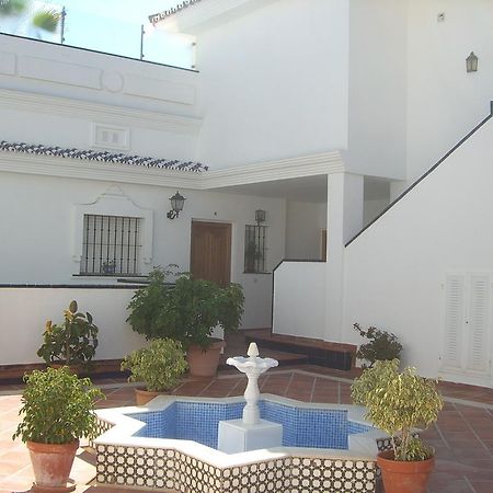 El Faro Arkadia: Beachfront Apartment with Lighthouse Views Fuengirola Exterior photo