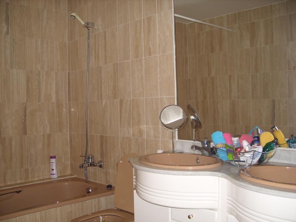 El Faro Arkadia: Beachfront Apartment with Lighthouse Views Fuengirola Exterior photo